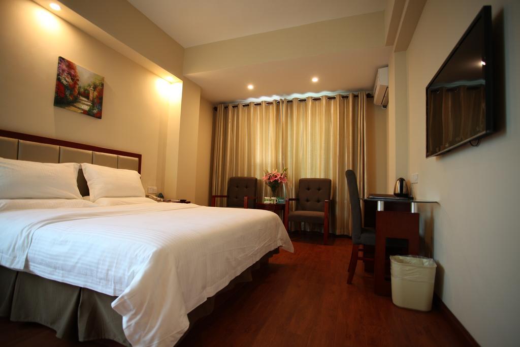 Greentree Inn Sanya He Ping Street Hotel Habitación foto