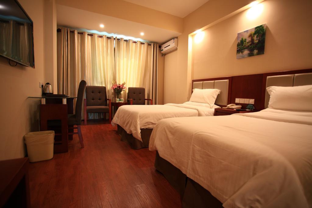 Greentree Inn Sanya He Ping Street Hotel Habitación foto